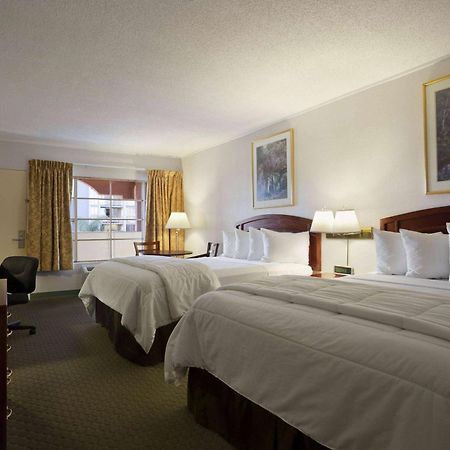 Days Inn By Wyndham San Diego/Downtown/Convention Center Dış mekan fotoğraf