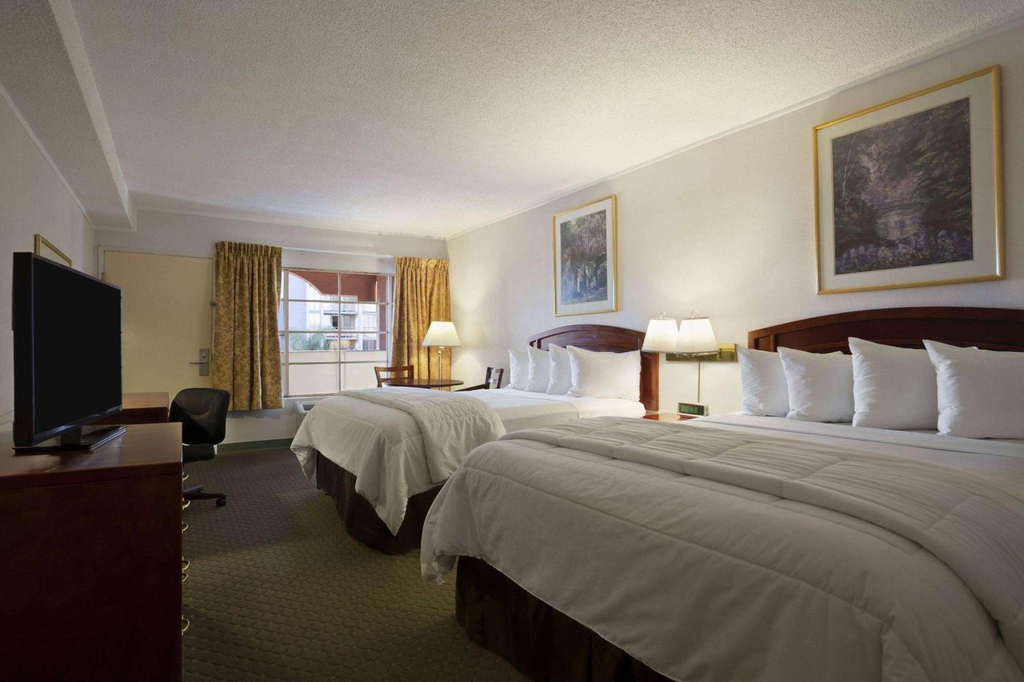 Days Inn By Wyndham San Diego/Downtown/Convention Center Dış mekan fotoğraf